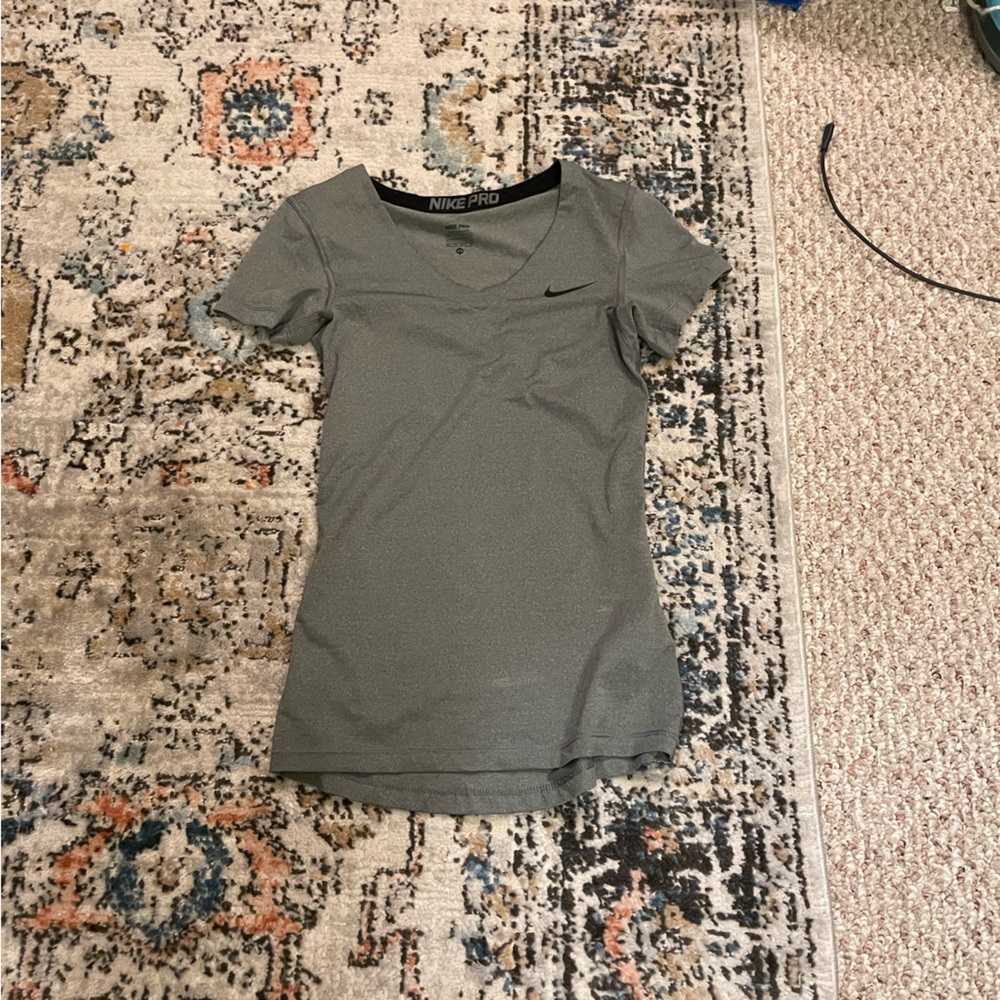 Nike pro dry fit T-shirt women's
